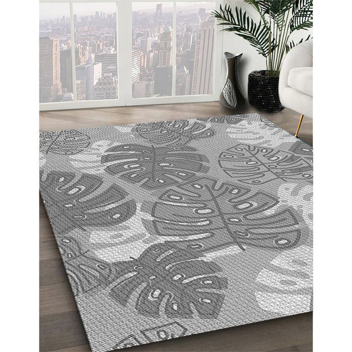 Machine Washable Transitional Silver Gray Rug in a Family Room, wshpat1016gry