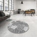 Round Patterned Silver Gray Rug in a Office, pat1016gry