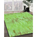 Machine Washable Transitional Green Rug in a Family Room, wshpat1028grn