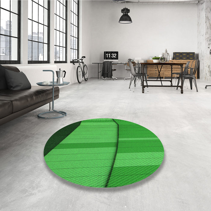 Round Patterned Green Rug in a Office, pat1032grn