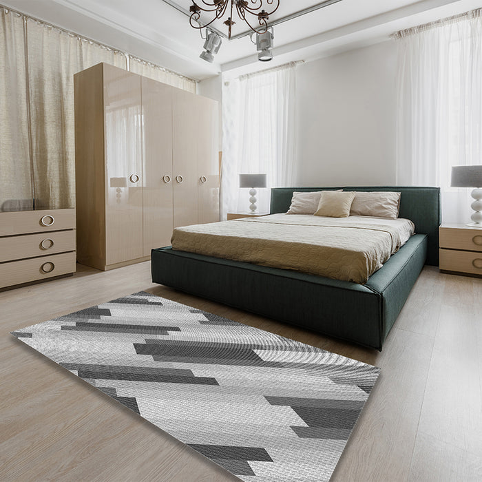 Round Machine Washable Transitional Silver Gray Rug in a Office, wshpat1036gry