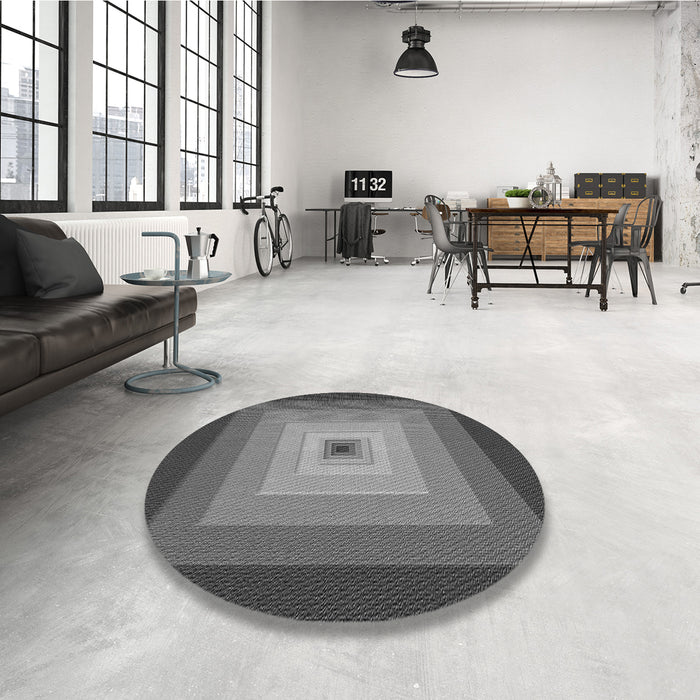 Round Patterned Gunmetal Gray Rug in a Office, pat1057gry