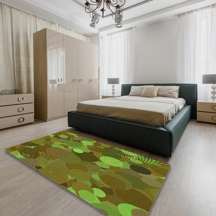 Patterned Dark Bronze Brown Rug in a Bedroom, pat1062grn
