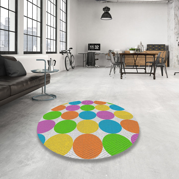 Round Machine Washable Transitional Tulip Pink Rug in a Office, wshpat1065