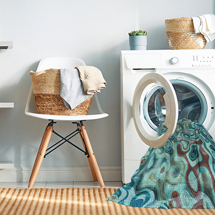 Machine Washable Transitional Greenish Blue Green Rug in a Washing Machine, wshpat108lblu