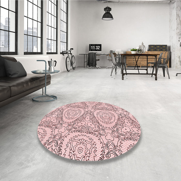 Round Patterned Pink Rug in a Office, pat1082rd