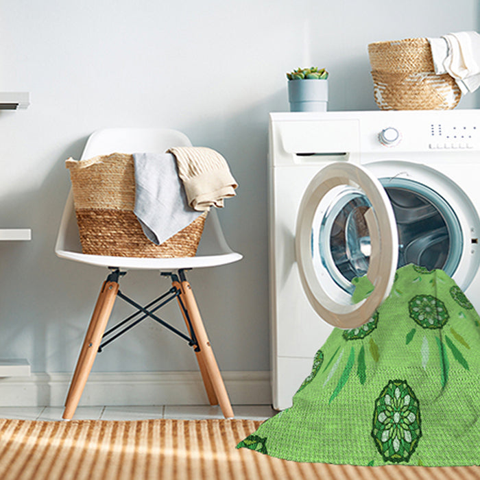 Machine Washable Transitional Emerald Green Rug in a Washing Machine, wshpat1084grn