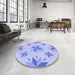 Round Patterned Sky Blue Rug in a Office, pat1087blu