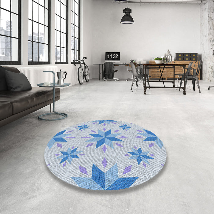 Round Machine Washable Transitional Pale Blue Lily Blue Rug in a Office, wshpat1087