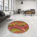 Round Patterned Red Rug in a Office, pat1090org