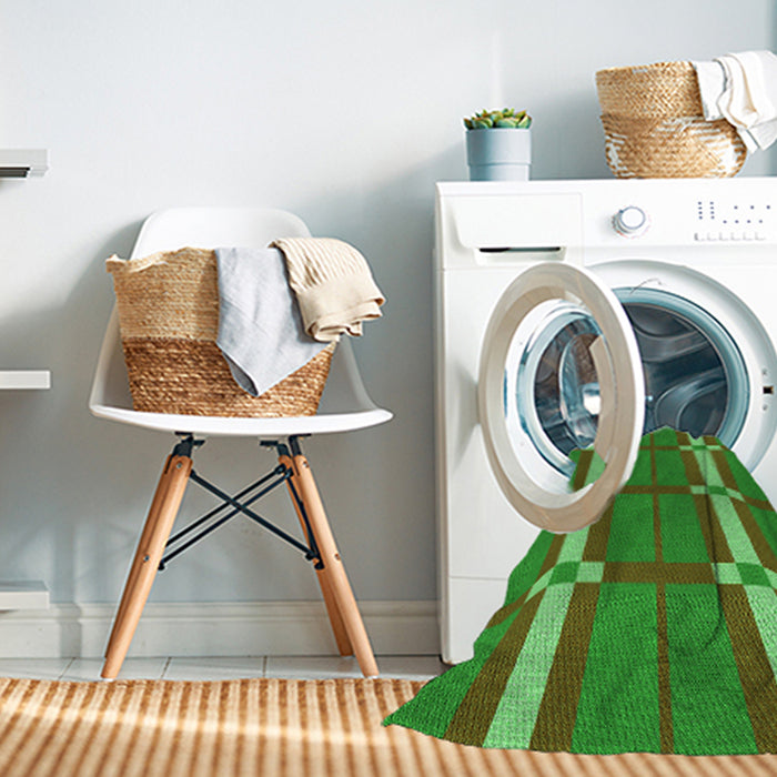 Machine Washable Transitional Seaweed Green Rug in a Washing Machine, wshpat1105grn