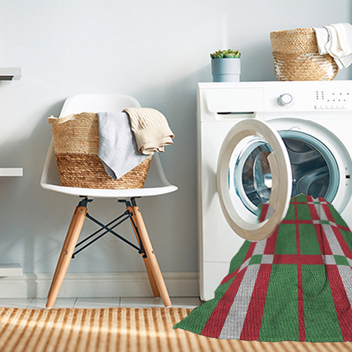 Machine Washable Transitional Green Rug in a Washing Machine, wshpat1105