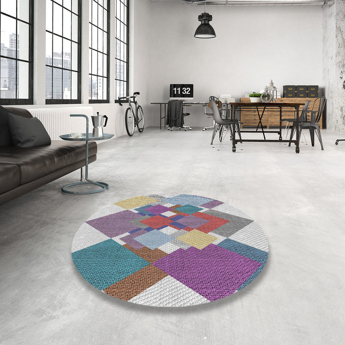 Round Machine Washable Transitional Platinum Silver Gray Rug in a Office, wshpat1107