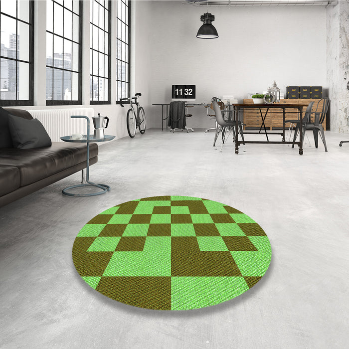 Round Patterned Oak Brown Rug in a Office, pat1115grn