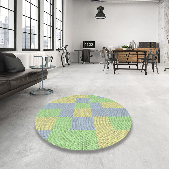 Round Machine Washable Transitional Green Rug in a Office, wshpat1119