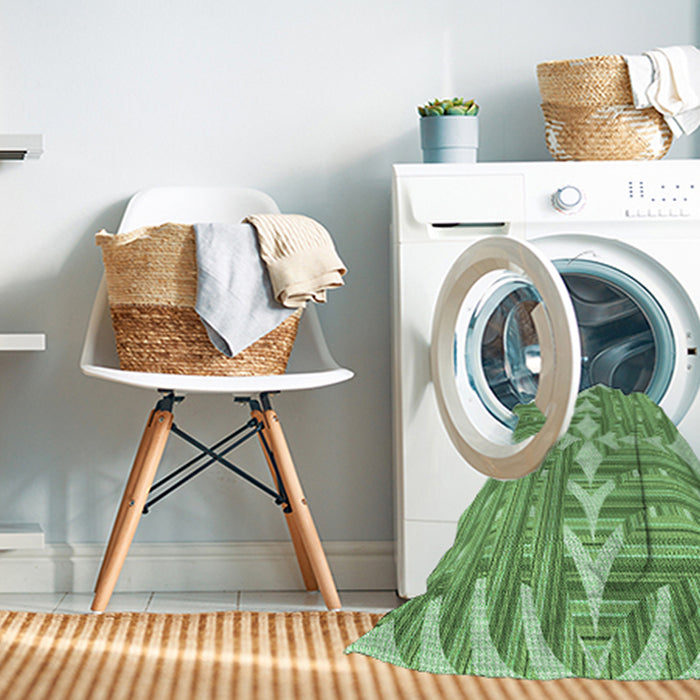 Machine Washable Transitional Dark Lime Green Rug in a Washing Machine, wshpat1120grn