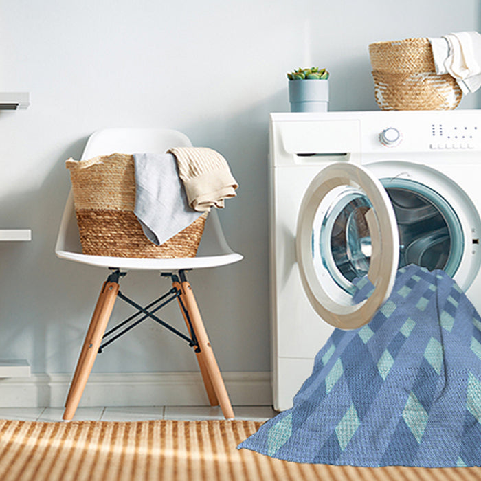 Machine Washable Transitional Sky Blue Rug in a Washing Machine, wshpat1130lblu
