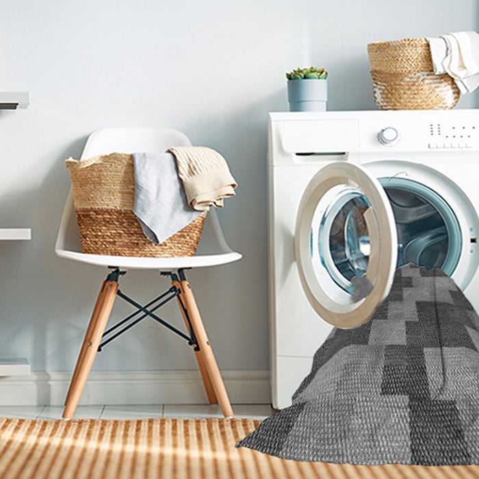 Machine Washable Transitional Dark Gray Rug in a Washing Machine, wshpat1134gry