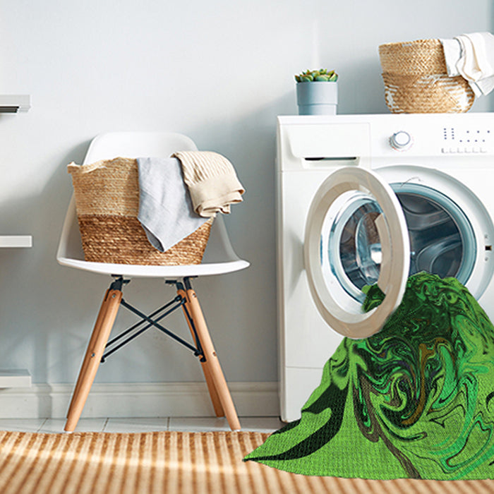 Machine Washable Transitional Deep Emerald Green Rug in a Washing Machine, wshpat115grn