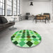 Round Patterned Forest Green Rug in a Office, pat1170grn