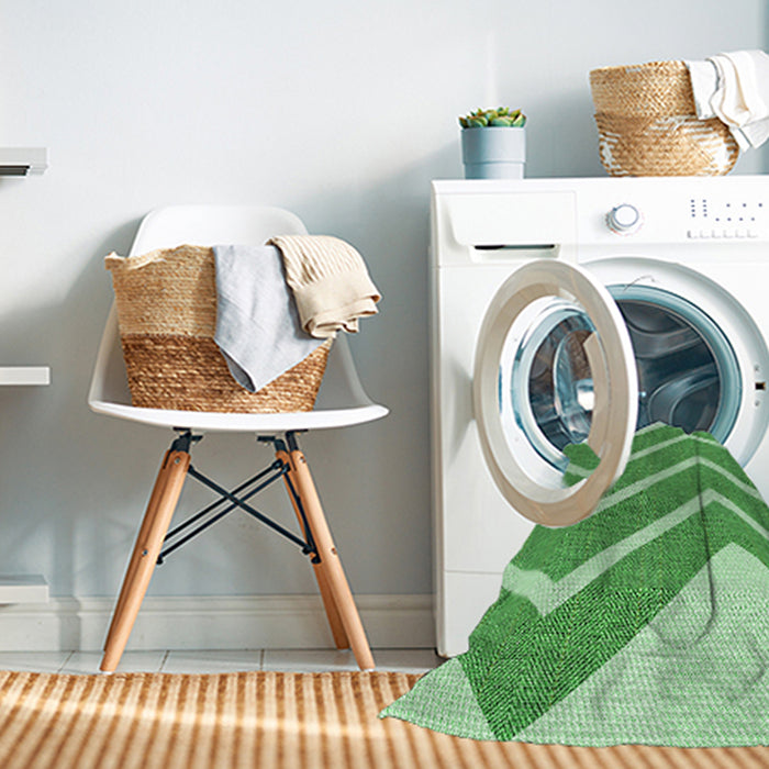 Machine Washable Transitional Jade Green Rug in a Washing Machine, wshpat1178grn