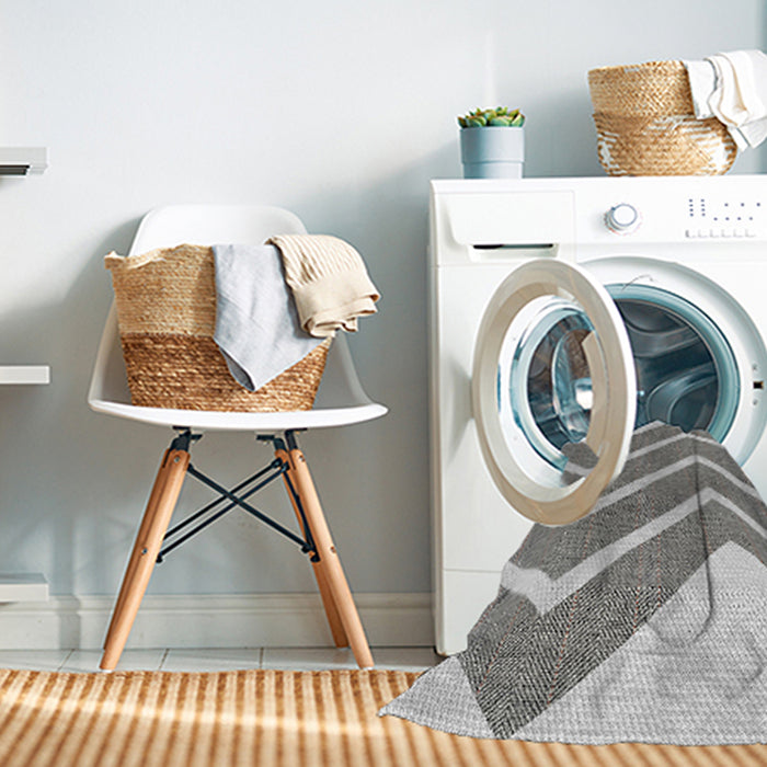 Machine Washable Transitional Platinum Gray Rug in a Washing Machine, wshpat1178
