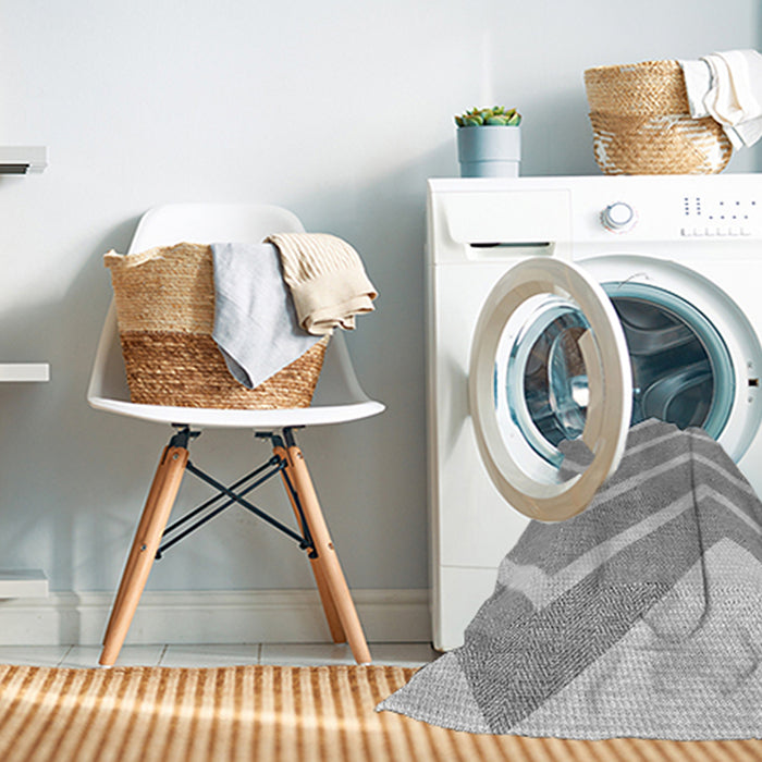 Machine Washable Transitional Gray Rug in a Washing Machine, wshpat1179gry