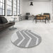 Round Patterned Gray Rug in a Office, pat1179gry