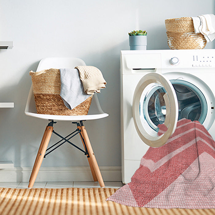 Machine Washable Transitional Red Rug in a Washing Machine, wshpat1179rd