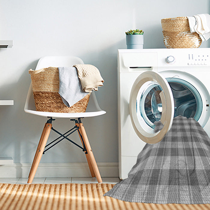 Machine Washable Transitional Cloud Gray Rug in a Washing Machine, wshpat1184gry
