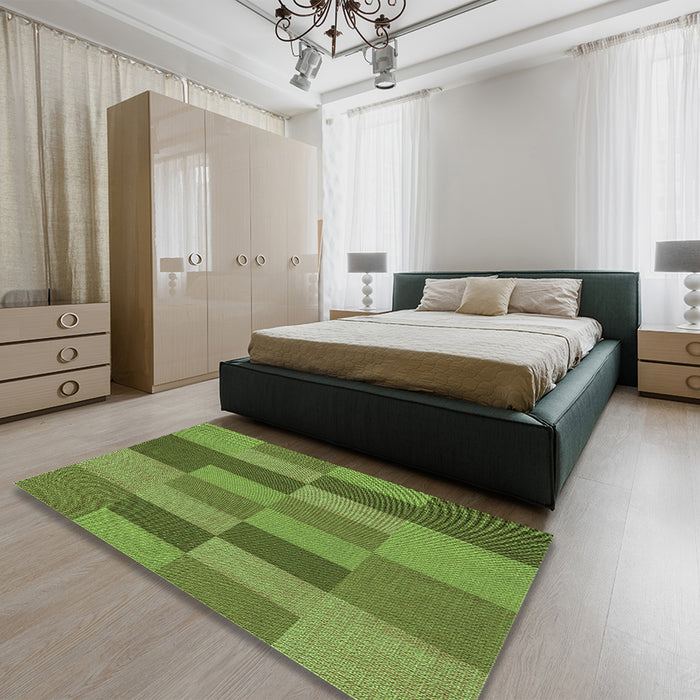 Patterned Seaweed Green Rug in a Bedroom, pat1187grn