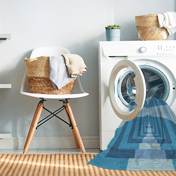 Machine Washable Transitional Diamond Blue Rug in a Washing Machine, wshpat1189