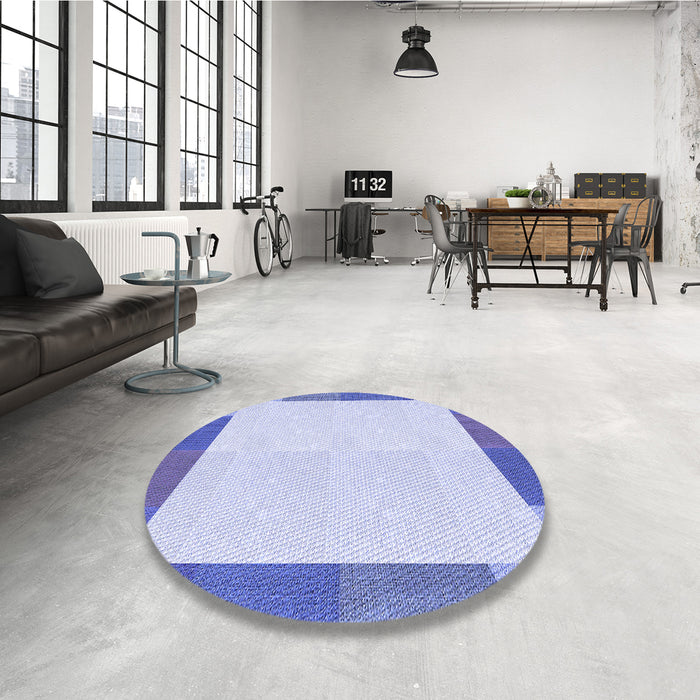 Round Patterned Blue Rug in a Office, pat1194blu