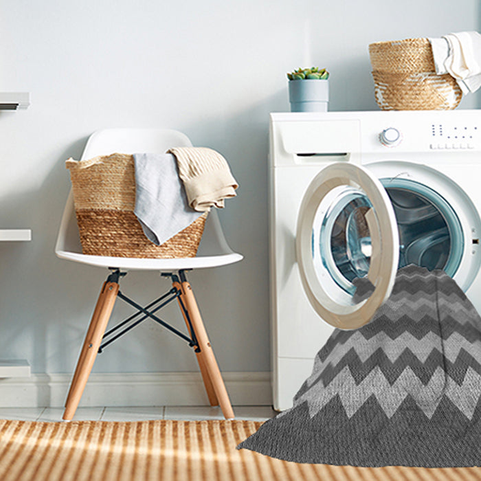Machine Washable Transitional Carbon Gray Rug in a Washing Machine, wshpat1197gry