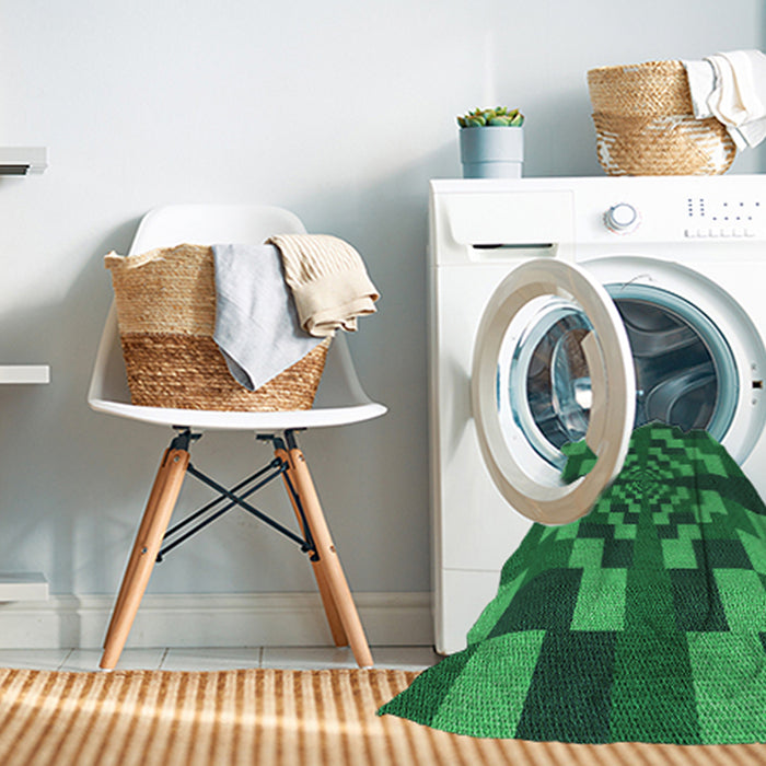 Machine Washable Transitional Deep Emerald Green Rug in a Washing Machine, wshpat1205grn