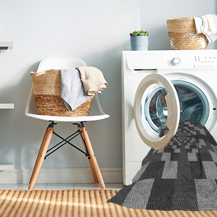 Machine Washable Transitional Dark Gray Black Rug in a Washing Machine, wshpat1205gry