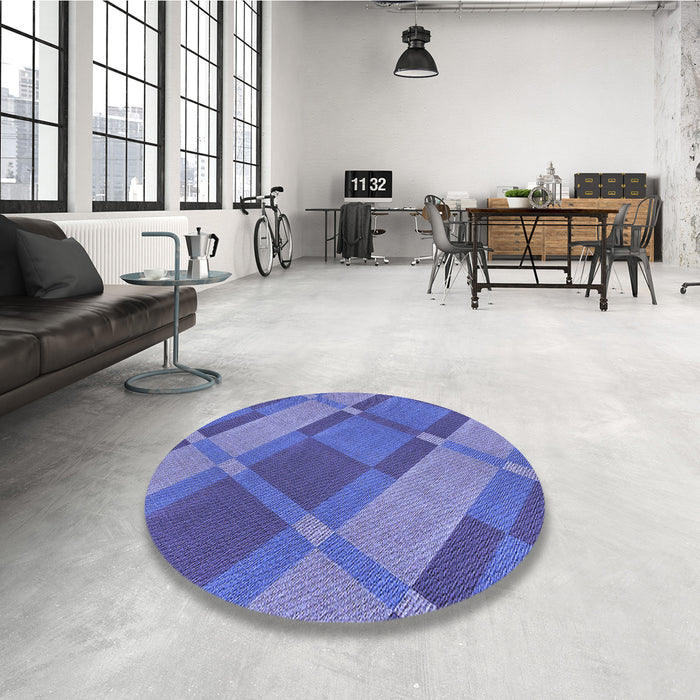 Round Patterned Sky Blue Rug in a Office, pat1211blu