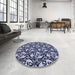 Round Patterned Night Blue Rug in a Office, pat1217blu