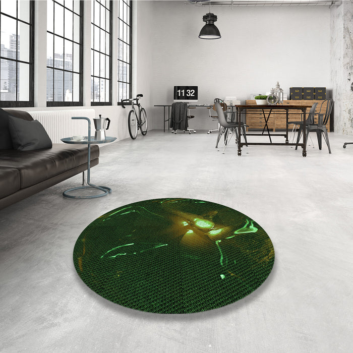 Round Patterned Black Rug in a Office, pat1242grn