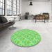 Round Patterned Emerald Green Rug in a Office, pat1265grn