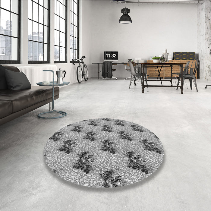 Round Patterned Ash Gray Rug in a Office, pat1287gry