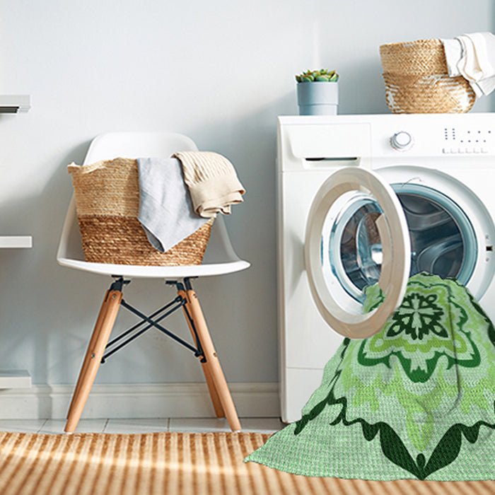 Machine Washable Transitional Green Rug in a Washing Machine, wshpat1296grn