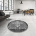 Round Patterned Dark Gray Rug in a Office, pat1309gry