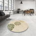 Round Patterned Vanilla Gold Rug in a Office, pat1313brn