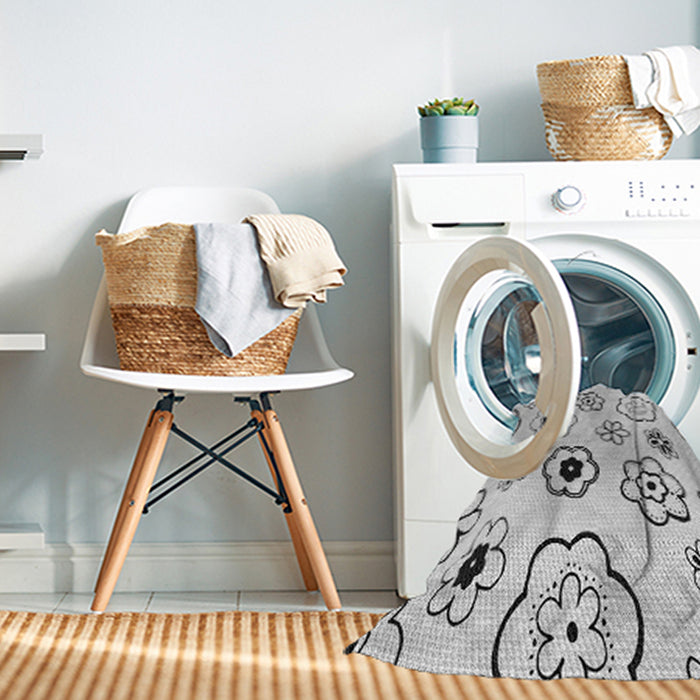 Machine Washable Transitional White Smoke Rug in a Washing Machine, wshpat1314