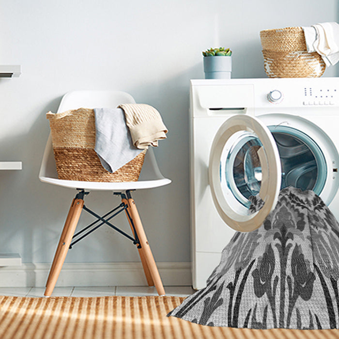 Machine Washable Transitional Silver Gray Rug in a Washing Machine, wshpat1315gry