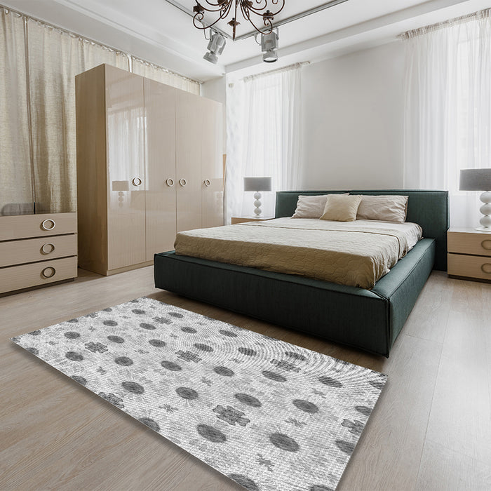 Patterned Gunmetal Gray Rug in a Bedroom, pat1330gry