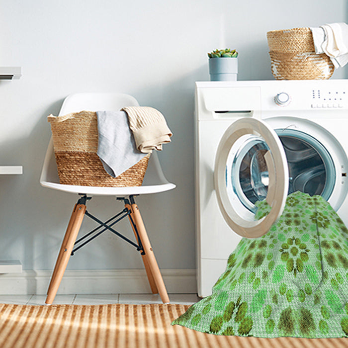 Machine Washable Transitional Green Rug in a Washing Machine, wshpat1333grn