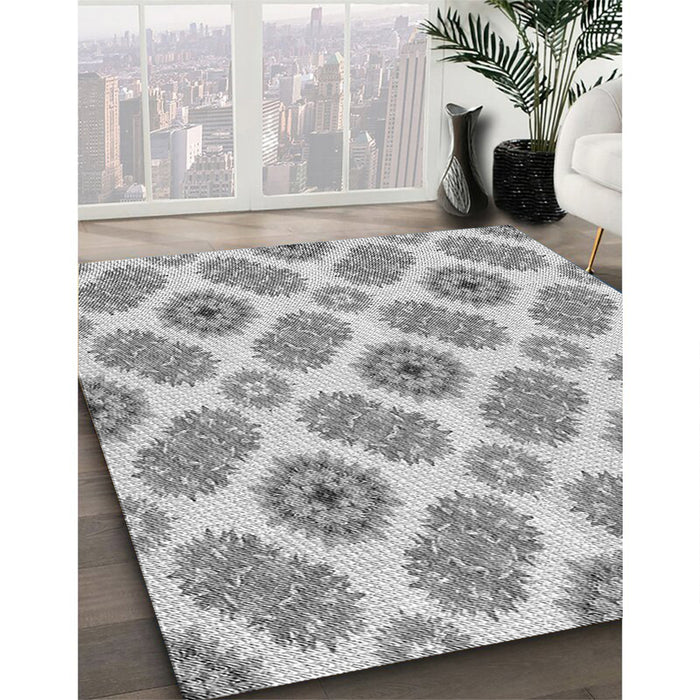 Machine Washable Transitional Gray Rug in a Family Room, wshpat1335gry