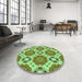 Round Patterned Green Rug in a Office, pat1336grn